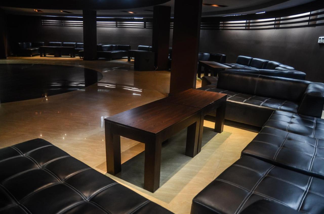 Imperial Hotel Ih エルバサン エクステリア 写真