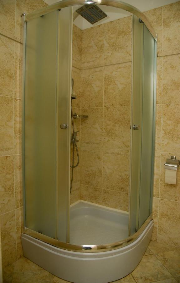 Imperial Hotel Ih エルバサン エクステリア 写真