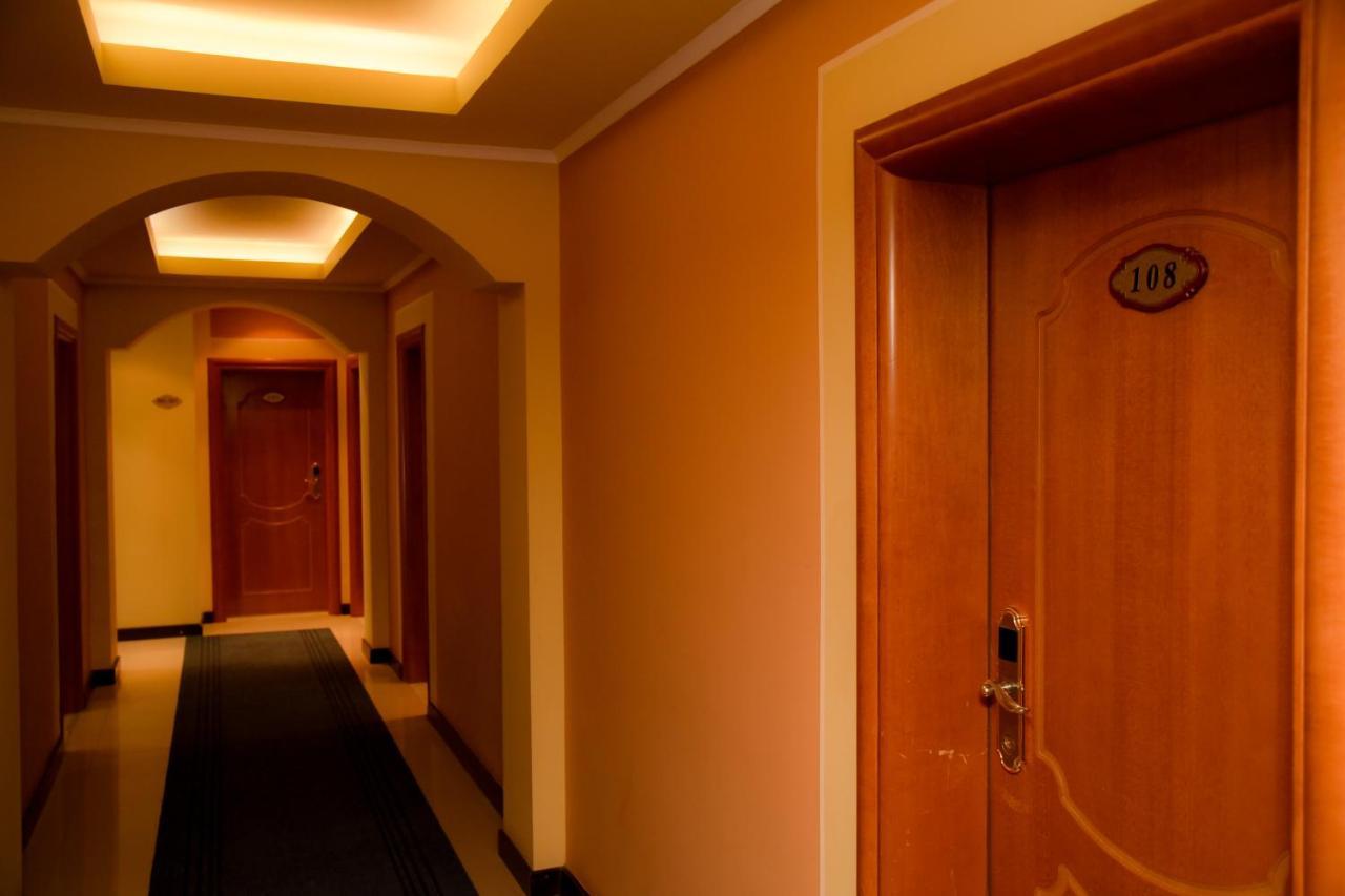 Imperial Hotel Ih エルバサン エクステリア 写真