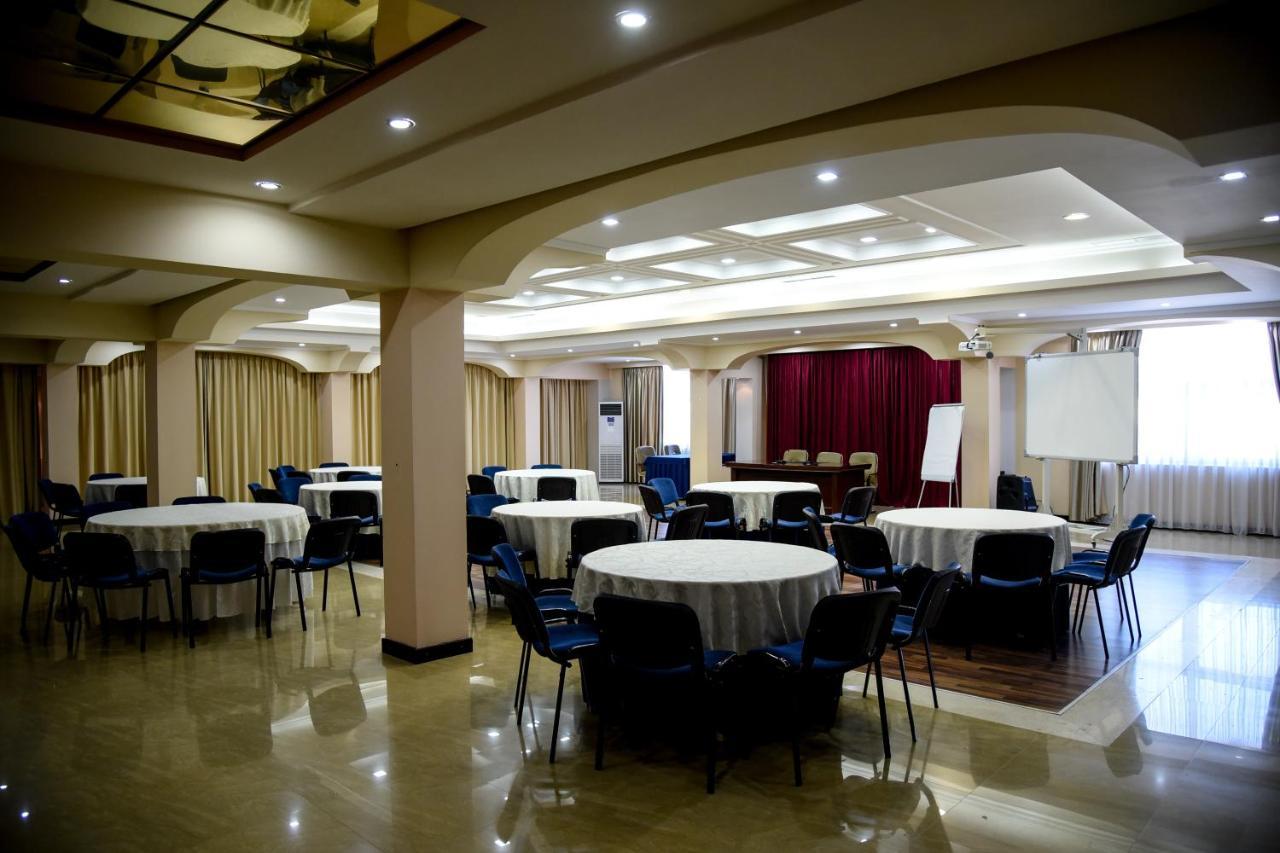 Imperial Hotel Ih エルバサン エクステリア 写真
