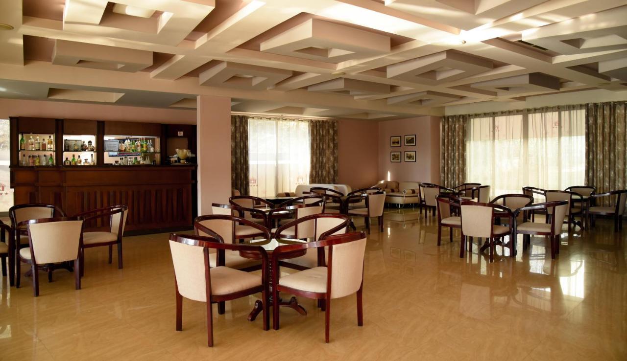 Imperial Hotel Ih エルバサン エクステリア 写真