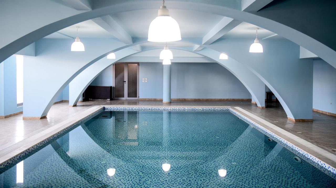 Imperial Hotel Ih エルバサン エクステリア 写真